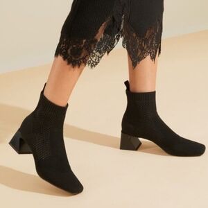 Vivaia Melissa Square Toe Perforated Comfort Knit Heeled Boots Euro 40 US 9.5
